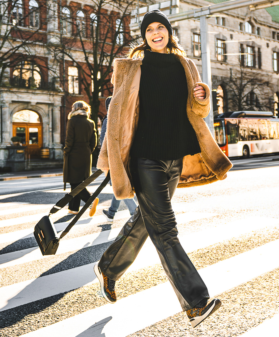 250929_araShoes_CityStyles_Buehne_mobil_950x1150px_01