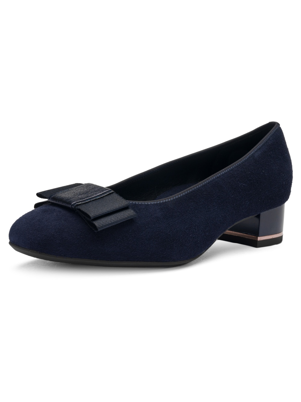 Court shoes Graz night