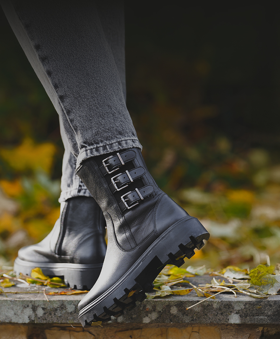 251205_araShoes_DerbeSohlen_Buehne_mobil_950x1150px_01